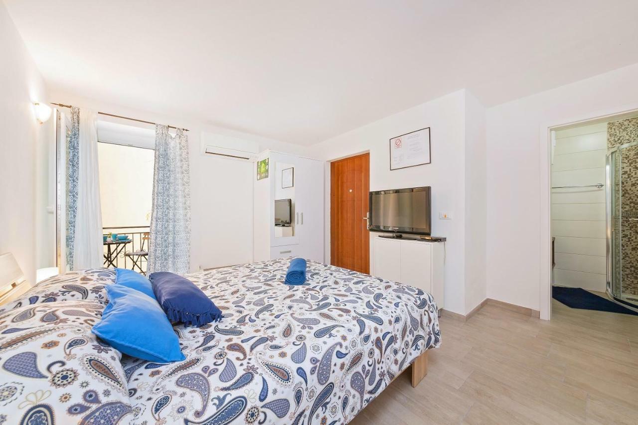 Apartment Degrassi Square (adults Only)