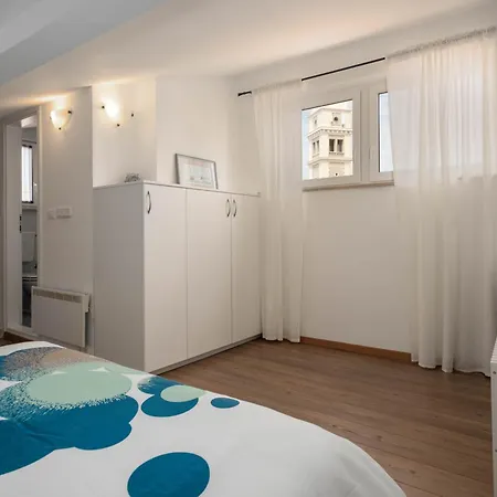 Degrassi Square Apartments (Adults Only) Vrsar Exterior foto