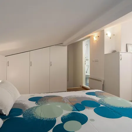 Degrassi Square Apartments (Adults Only) Vrsar Exterior foto